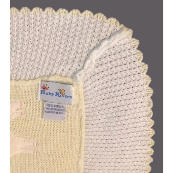 VTG Baby Kisses Yellow White Acrylic Weave Baby Baptism Blanket Embroidered Lamb - Picture 5 of 5